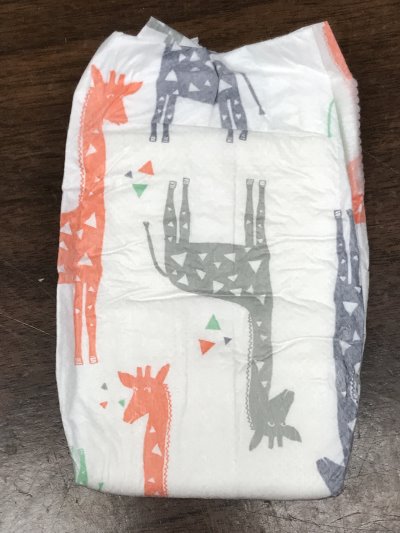 diapers with giraffes