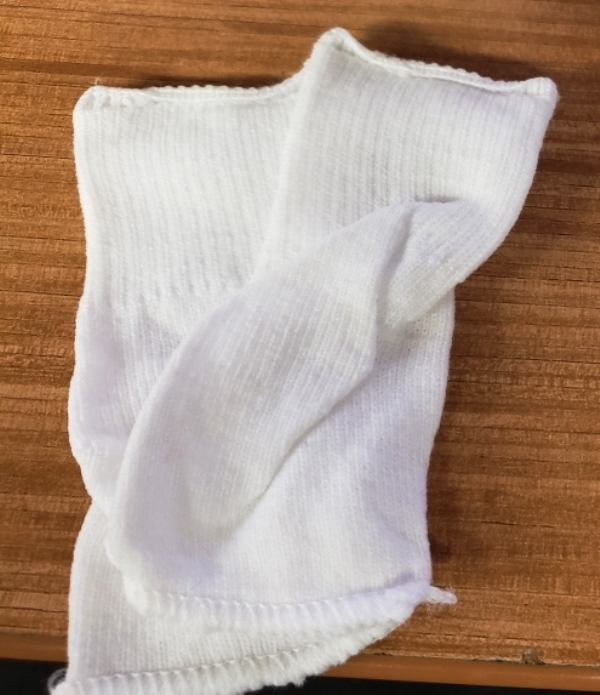 ONE PAIR STRETCH WHITE DOLL SOCKS FITS DOLL SIZE 22-25 INCHES code 10004-6 